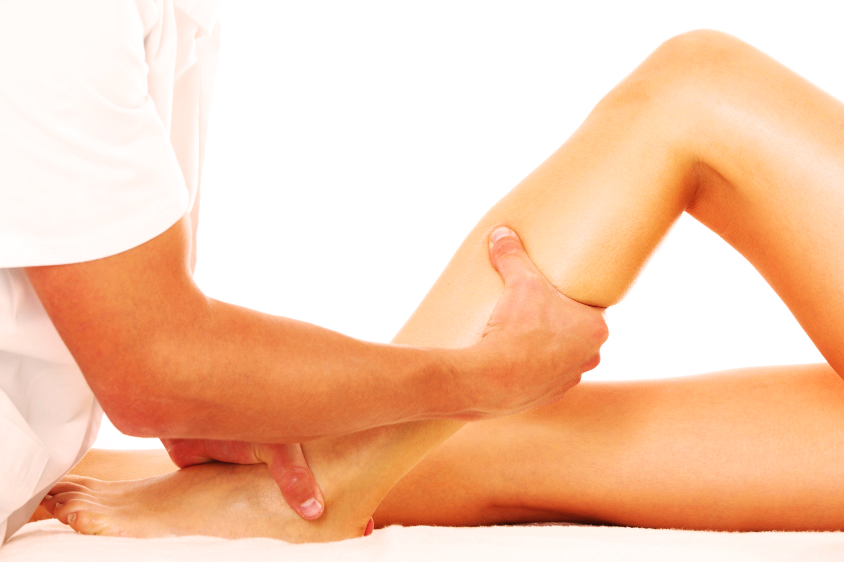 manual and manipulative therapy helps the therapist use non-invasive methods to correct certain posture related aches and pains